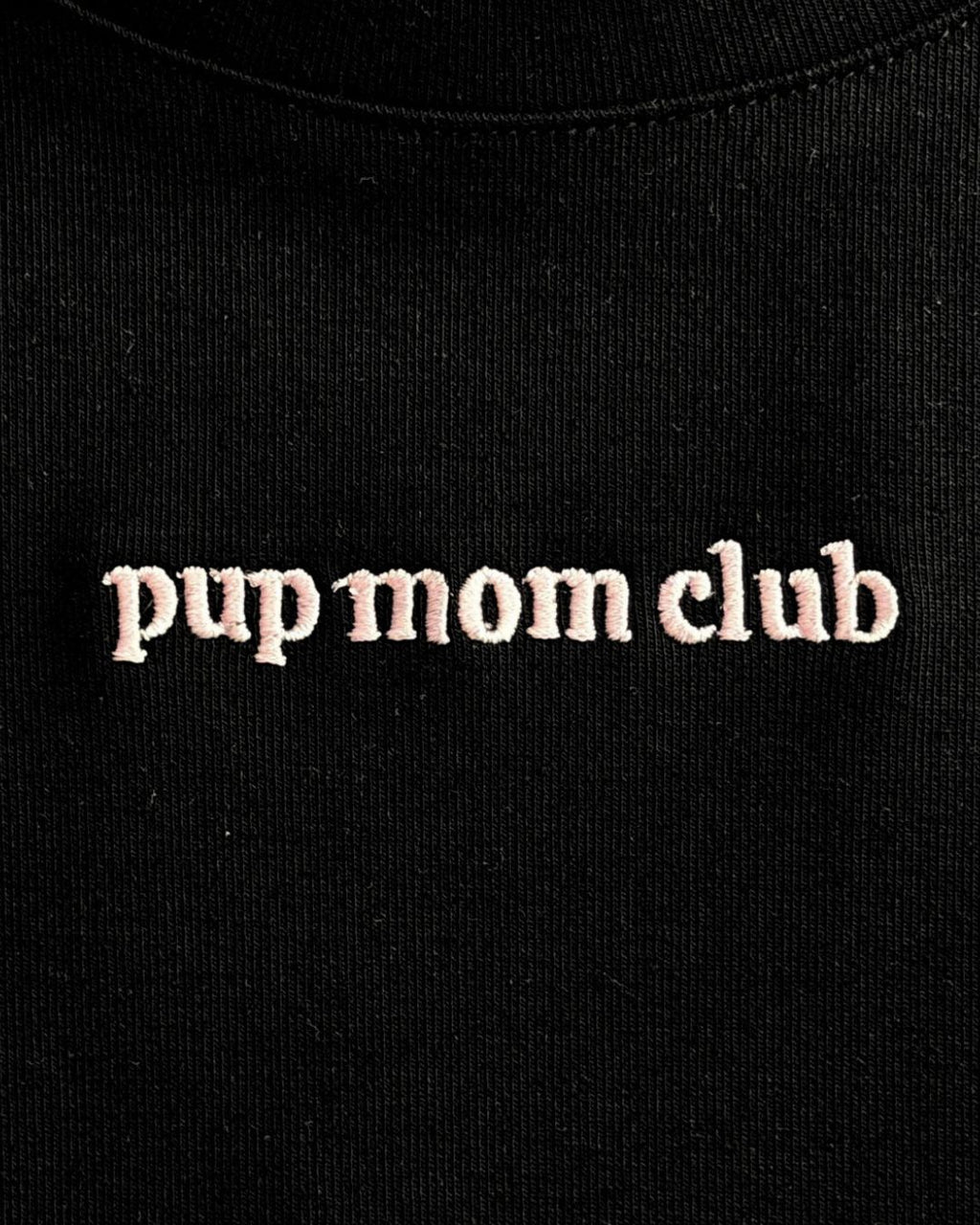 pup mom club cropped tee