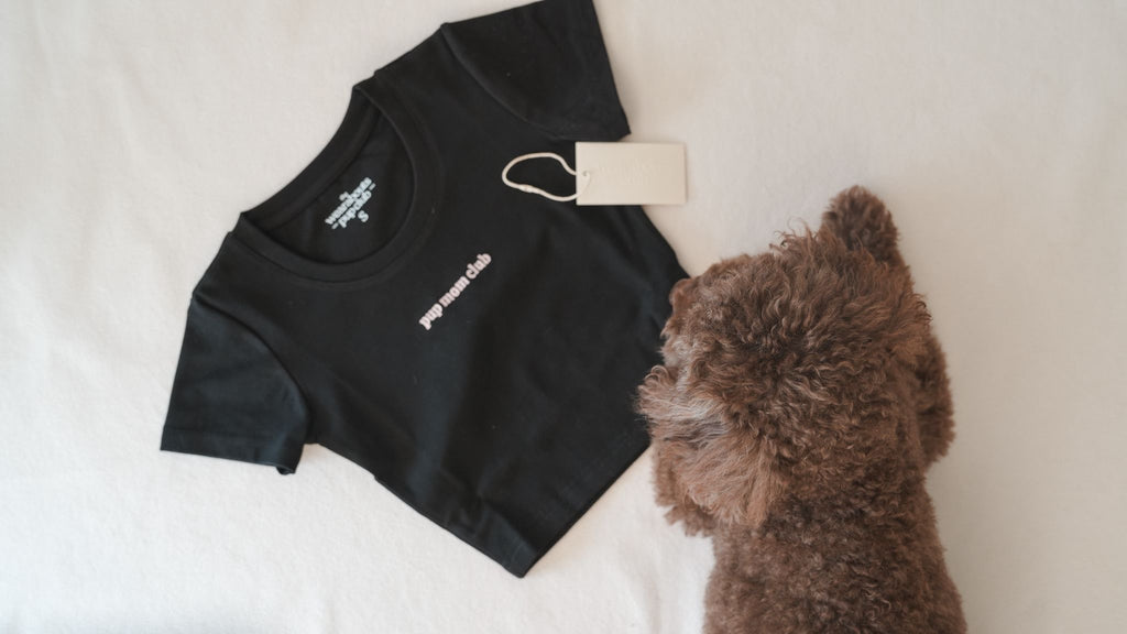 pup mom club cropped tee