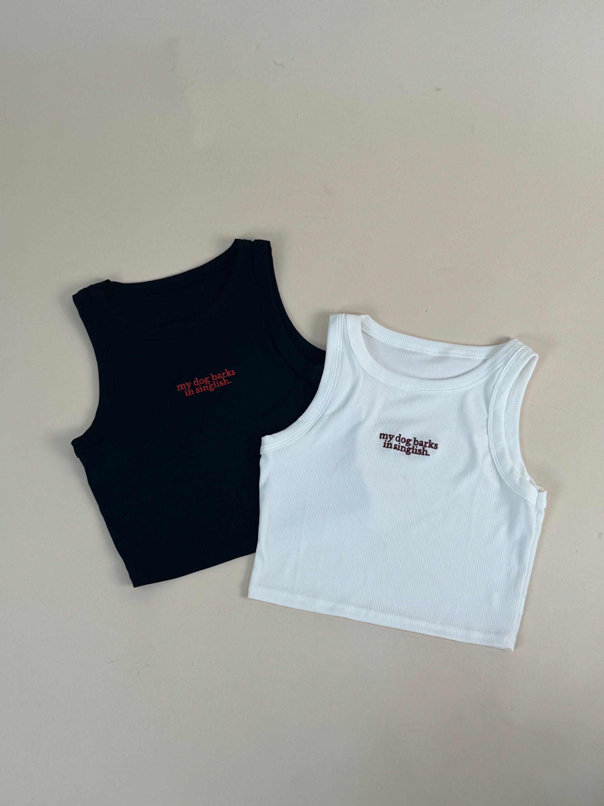 my dog barks in singlish tank top (black)
